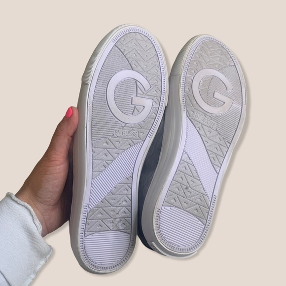 G by Guess Black & Gold Quilted Sneakers Size: 7.5 - Picture 4 of 14